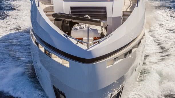 Divine Hybrid Yacht Columbus Yachts