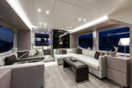 Oceanic 76 Bull Yacht Interior