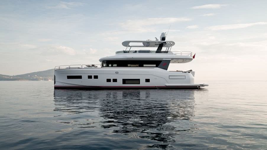 Sirena 64 Motor Yacht