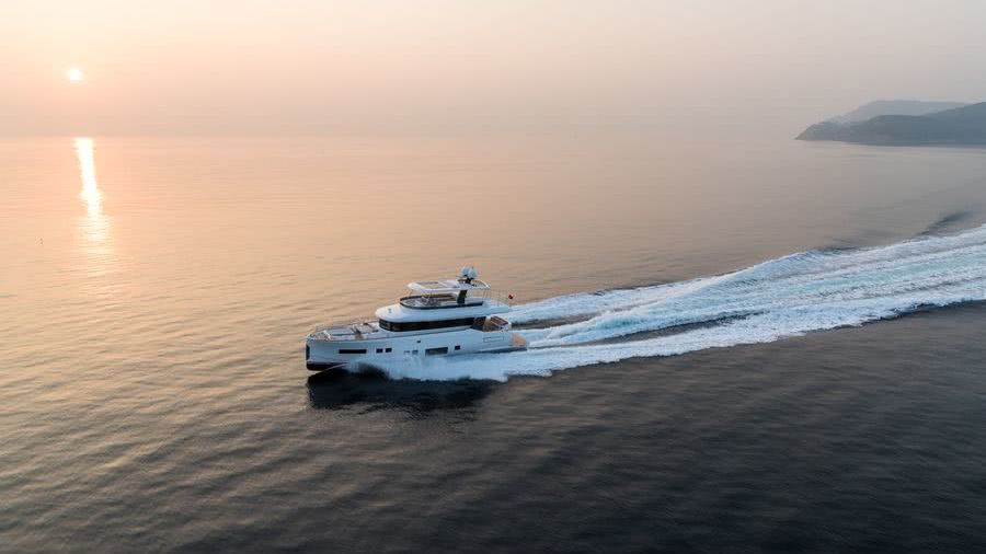 Sirena 64 Motor Yacht