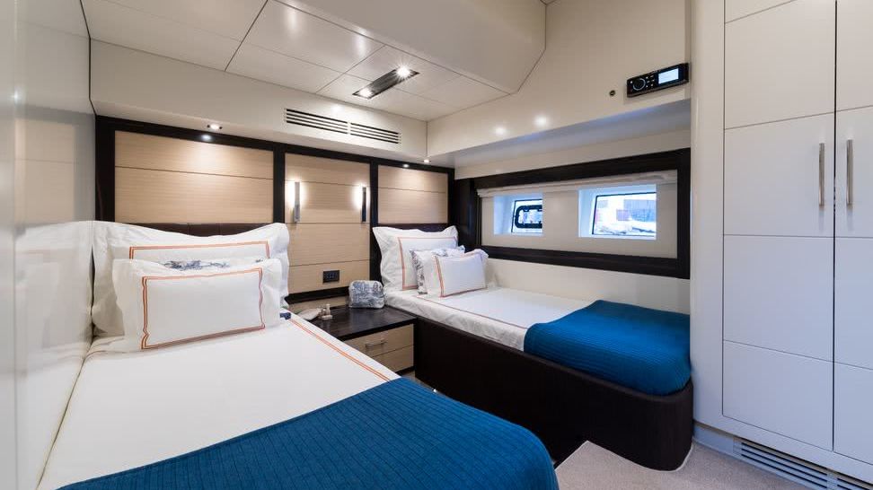 Sirena 64 Motor Yacht Interior