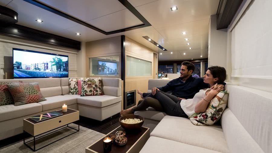 Sirena 64 Motor Yacht Interior