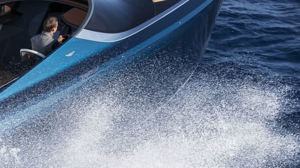 AM37 Aston Martin Yacht