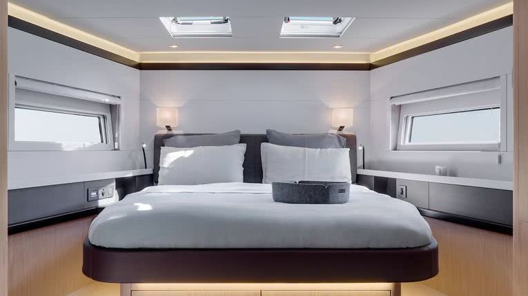 Beneteau Oceanis 62 Sailing Yacht Interior
