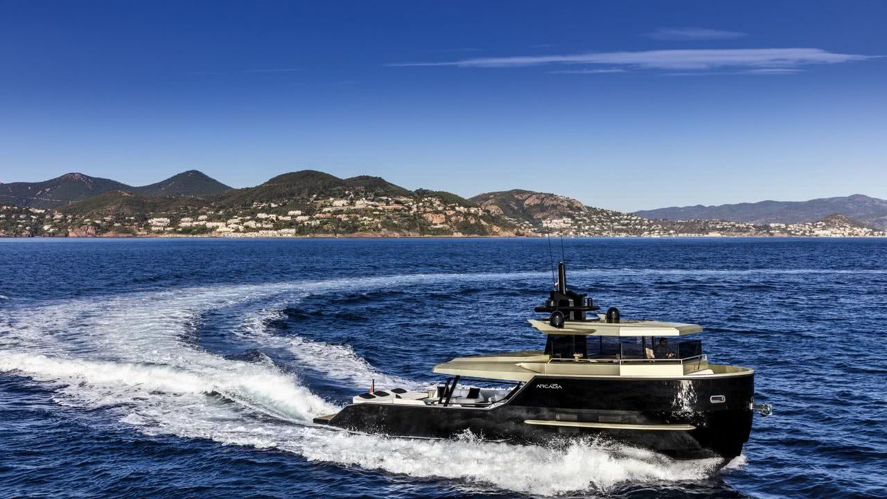 Panta Rei III Motor Yacht Arcadia Sherpa