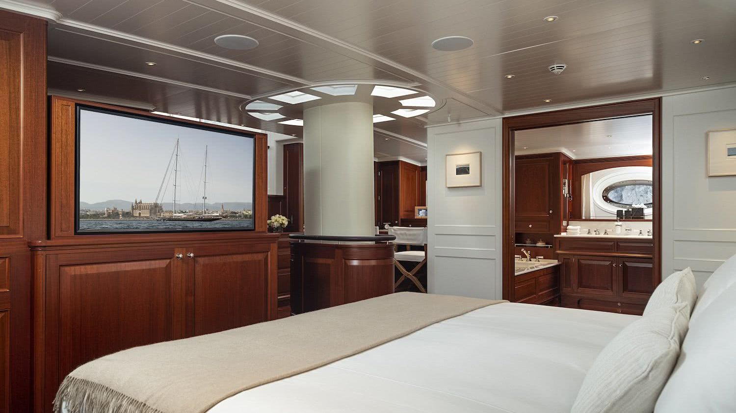 Owner Sailing Yacht AQUARIUS Royal Huisman
