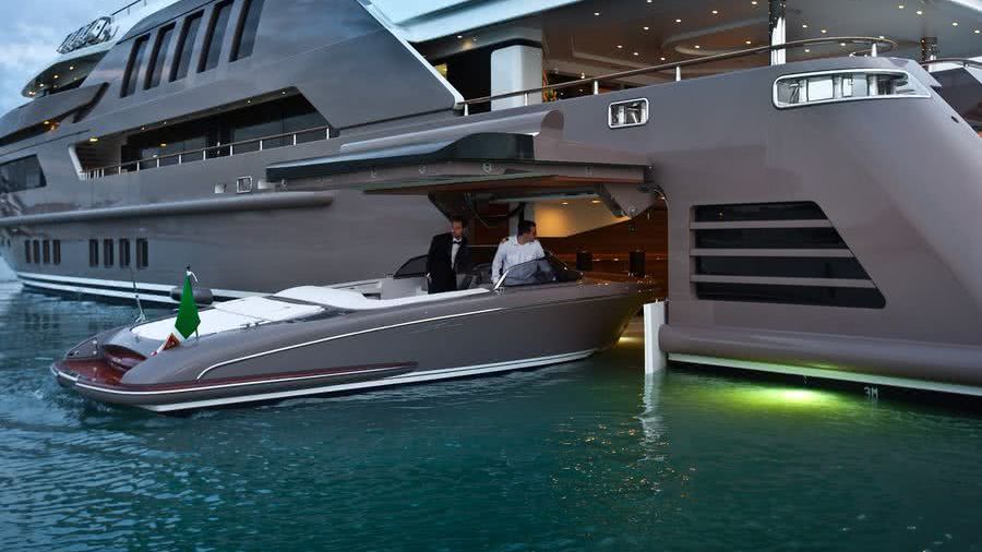 Drive-in Tender Garage Yacht