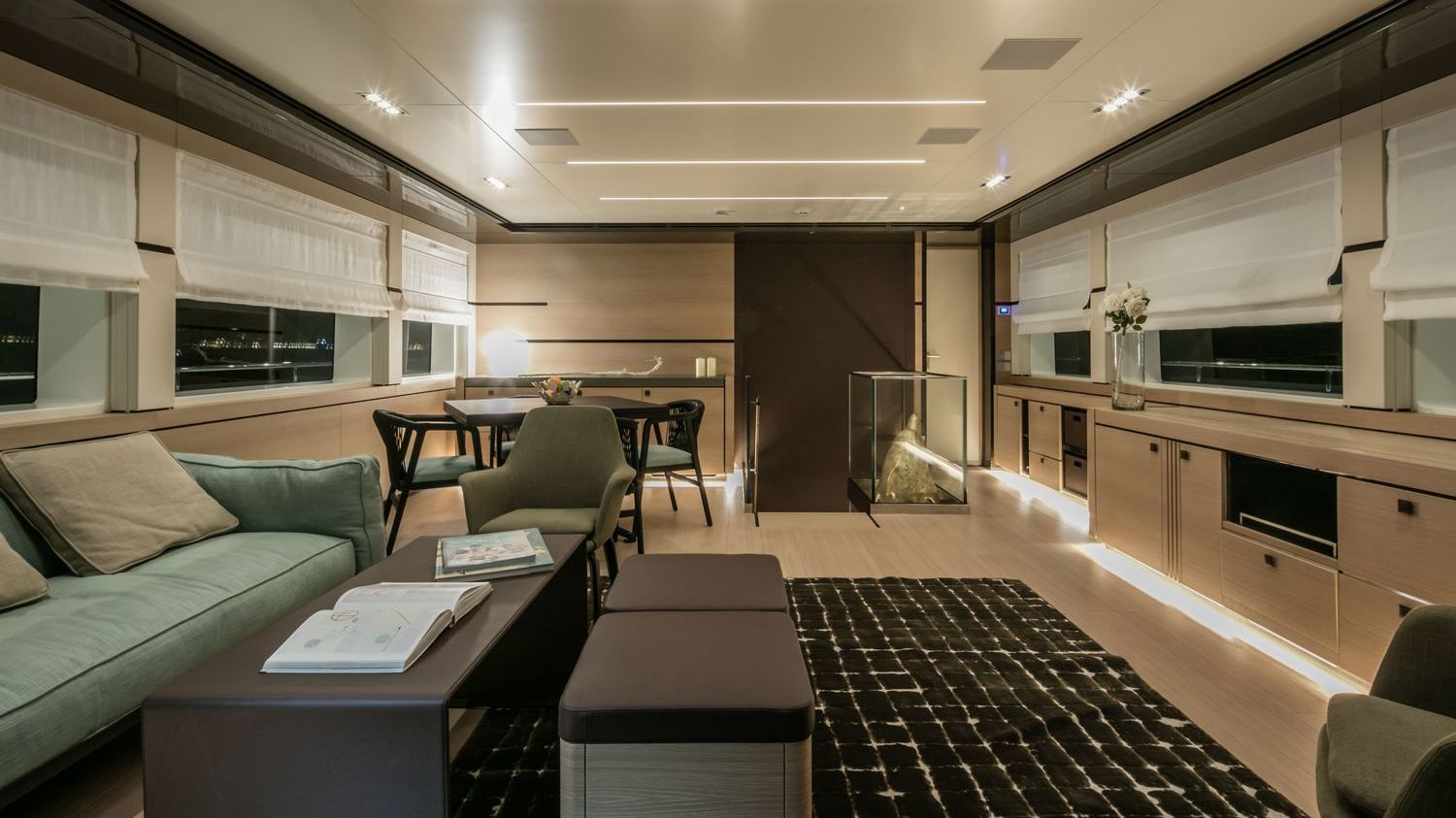 Hymhä Motor Yacht Nauta Air 111 Interior