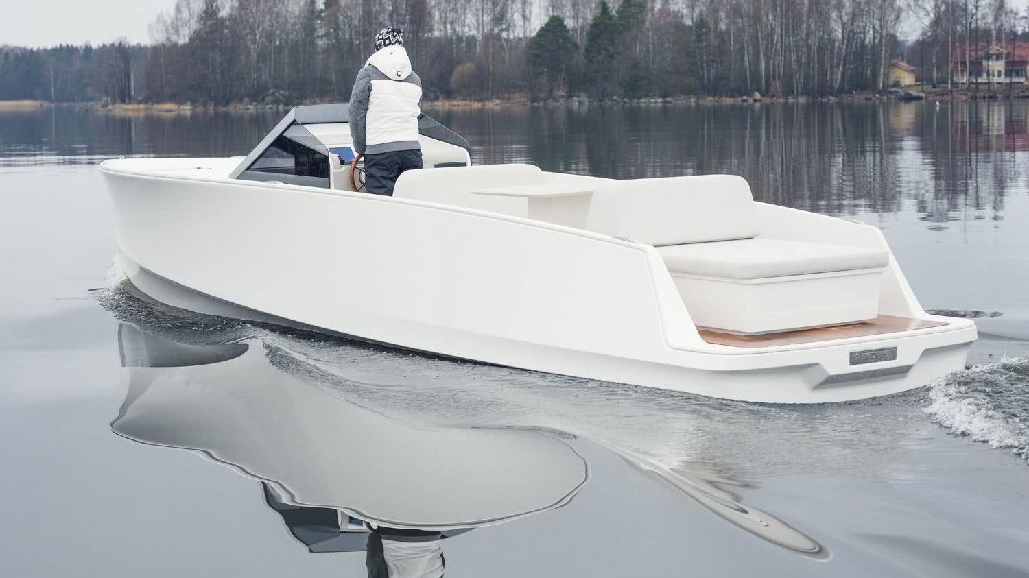 electric boat q30