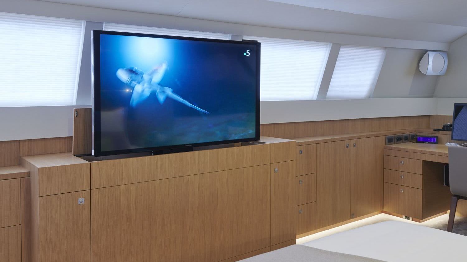 NDS Evolution Sailing Yacht jFA Yachts Interior
