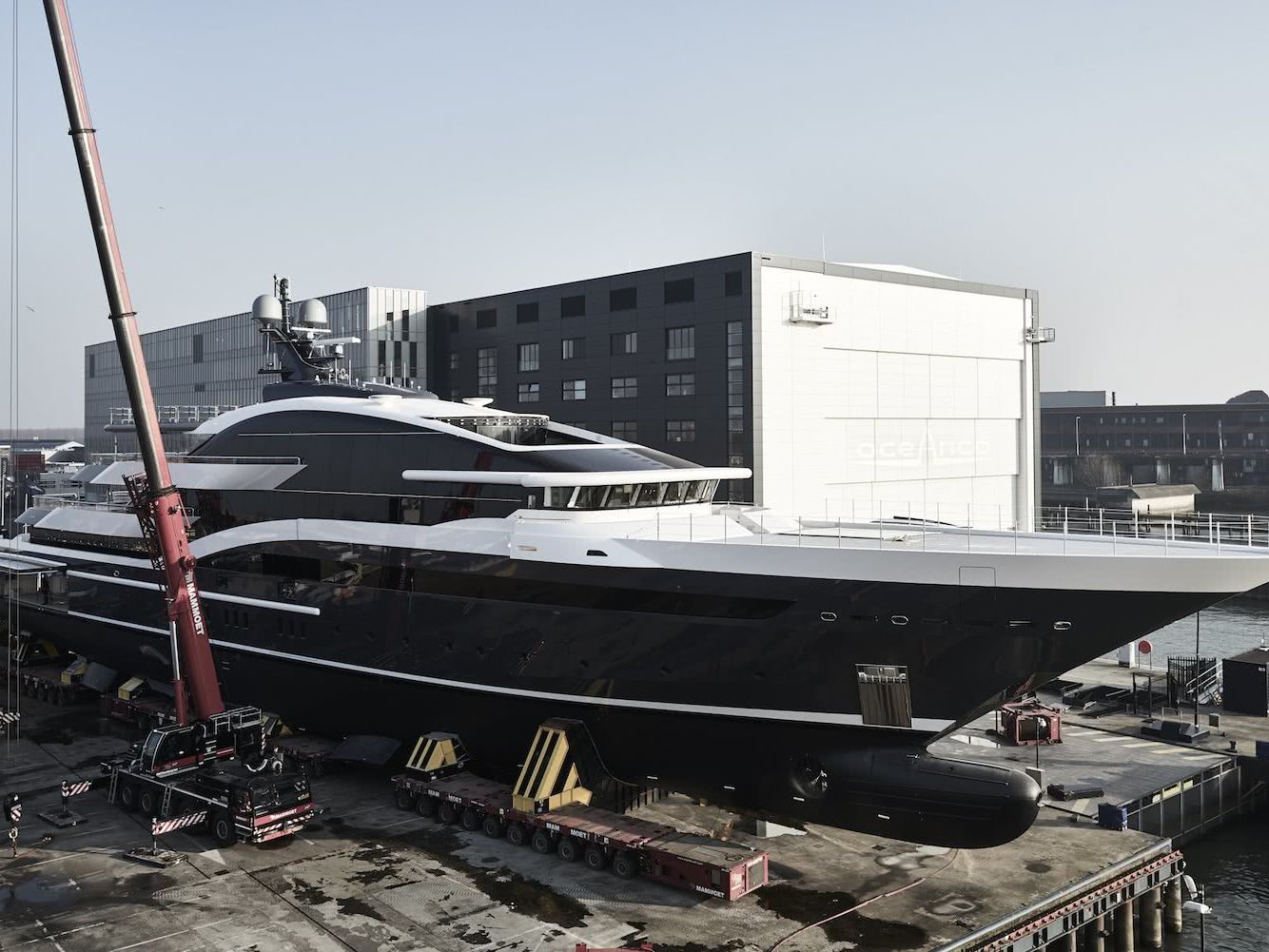 Motor Yacht DAR Oceanco