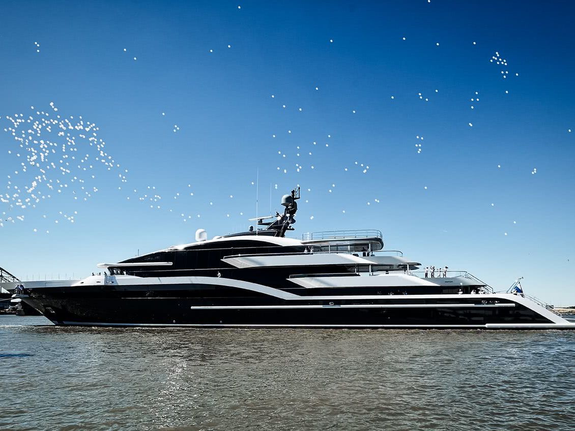 Motor Yacht DAR Oceanco