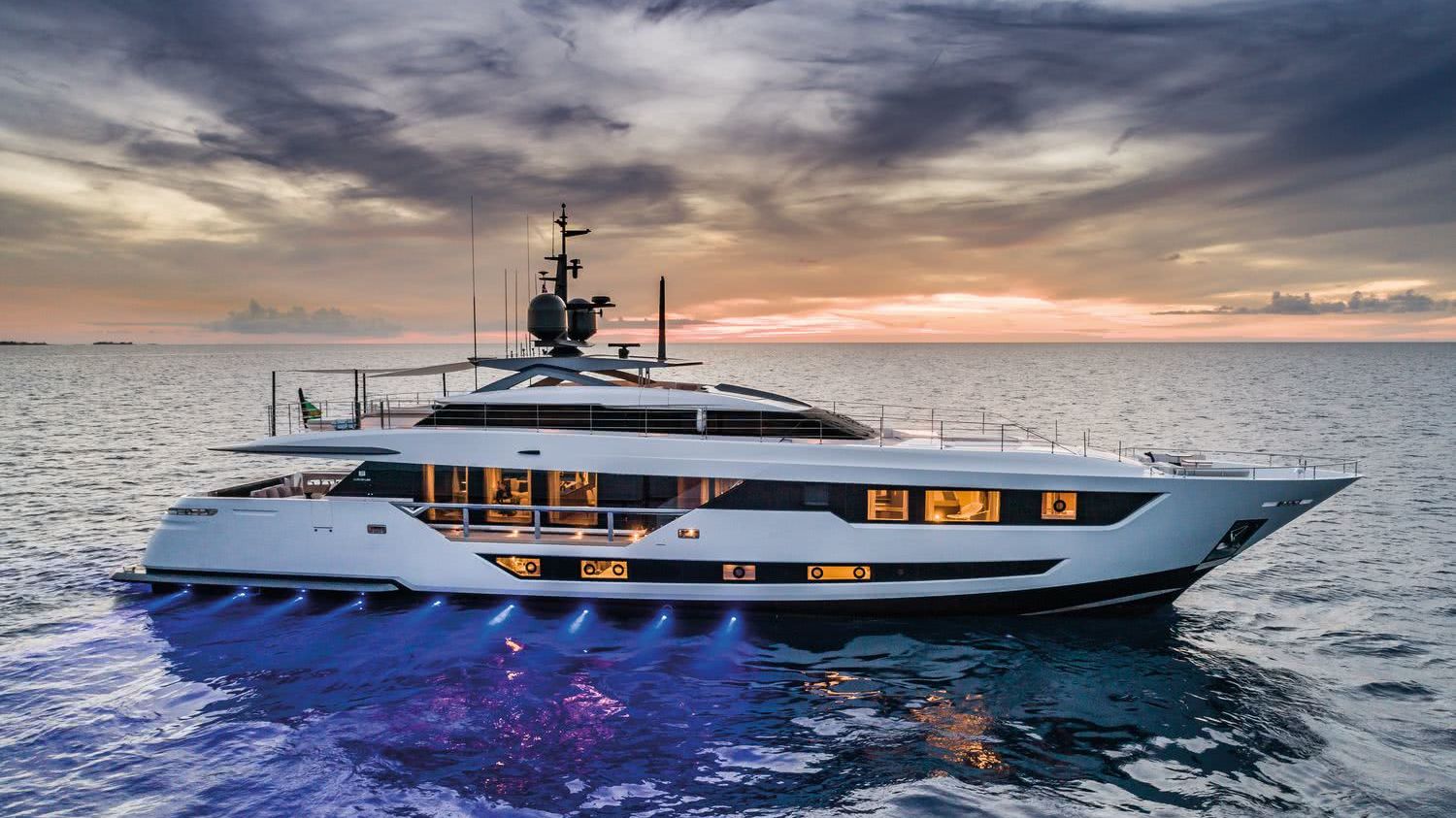 Custom Line 120 Motor Yacht