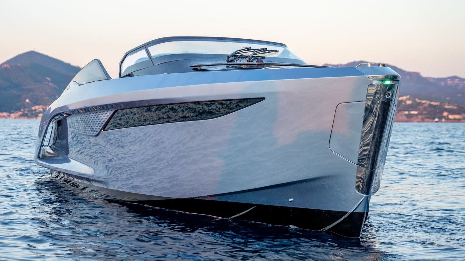 Princess R35 Motor Yacht