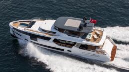 Sirena 88 Motor Yacht
