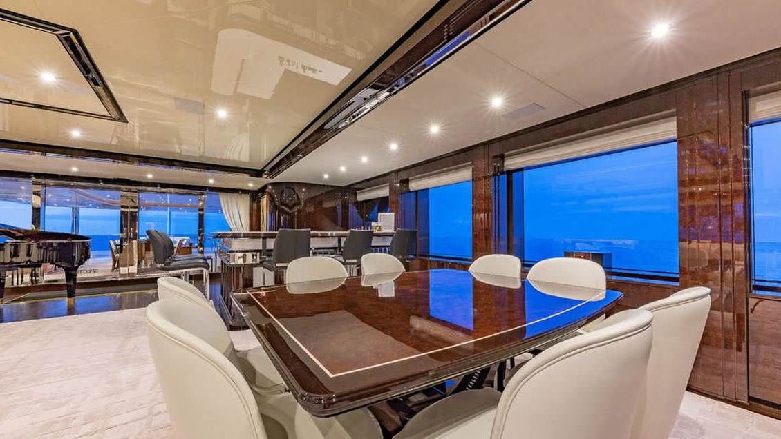 Specture Yacht Interior