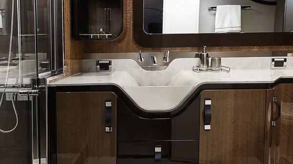 Lexus Yacht LY 650 Interior