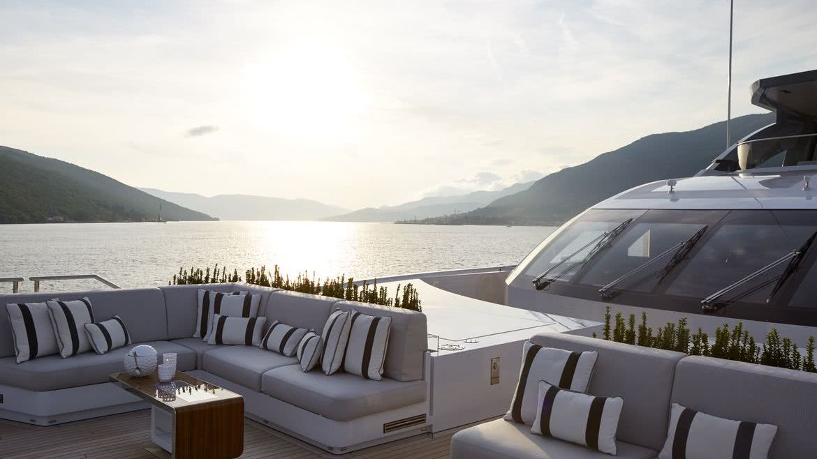 Galactica Super Nova Yacht Heesen