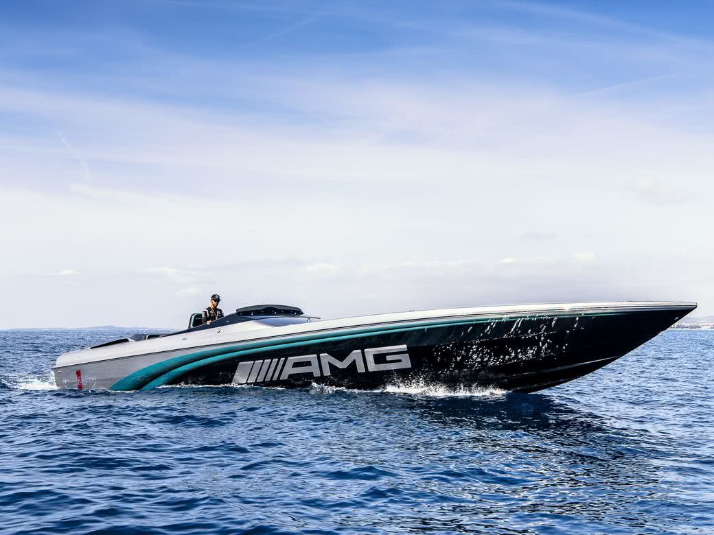 Mercedes-Benz-Yacht-Arrow460-2