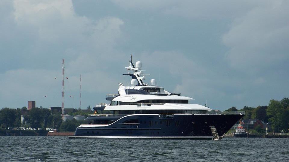 White pearl яхта владивосток. Яхта 13 метров. Babro Yacht 13 м. Яхта Rock 13. Ace | 85m/279’ Lurssen яхта на продажу от Fraser.