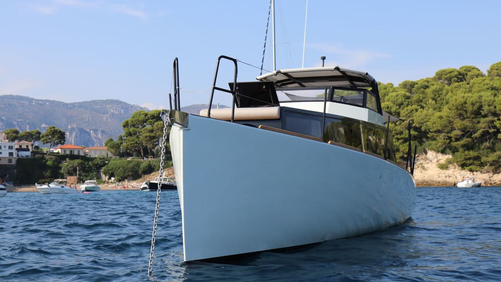Silverfin Yacht Turbocraft