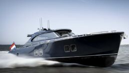 Zeelander 5 Motor Yacht. Luxury yacht cruising on open water